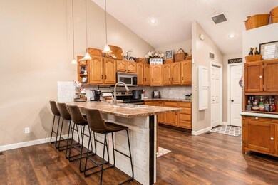 7915 East Pike Unit P- Open eat in kitch