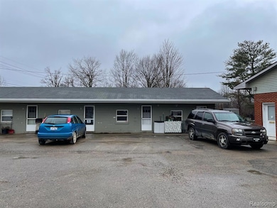 9470 Pontiac Lake Rd, White Lake, MI 48386 - photo 7