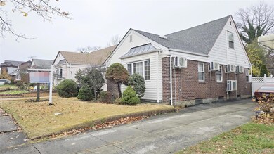 81-48 192nd St, Jamaica, NY 11423 - photo 2