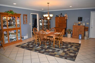 4 Pine Cone Dr, Jacksonville, IL 62650 - photo 5