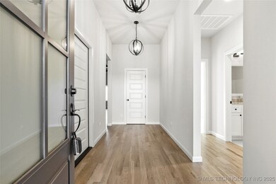 2612 Norman St, Broken Arrow, OK 74014 - photo 3