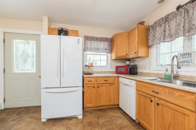 802 Portland St, Rochester, NH 03868 - photo 7