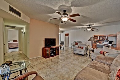 10731 W Santa fe Dr, Sun City, AZ 85351 - photo 4