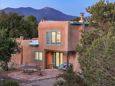 639 Don Nicholas Rd, Taos, NM 87571 - photo 5
