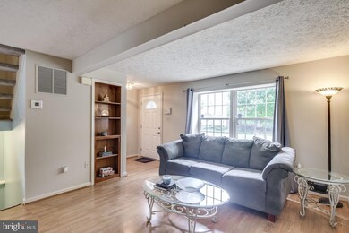 1558 Saint Lawrence Ct, Frederick, MD 21701 - photo 2