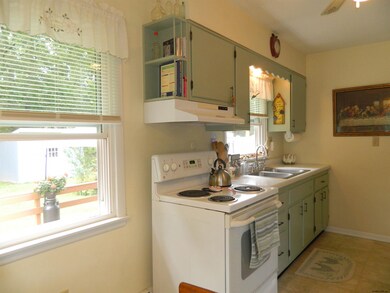 330 Madison Ave unit 332 Madison Av East, Rensselaer, NY 12144 - photo 3