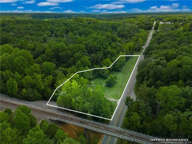 6940 Highway 135 NE, New Salisbury, IN 47161 - photo 2