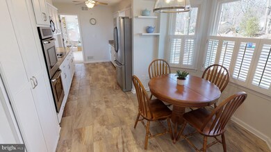 26117 Rudale Dr, Clarksburg, MD 20871 - photo 4