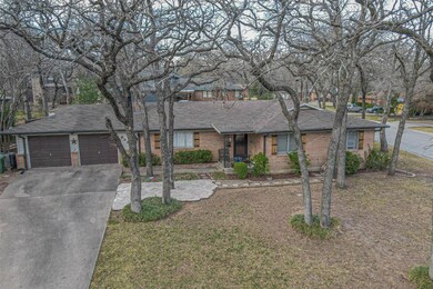 600 Oakwood Ave, Hurst, TX 76053 - photo 7