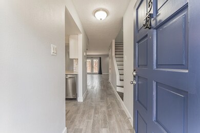 1715 Moritz Dr unit 15, Houston, TX 77055 - photo 2