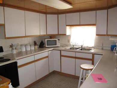 Mackenzie Kitchen