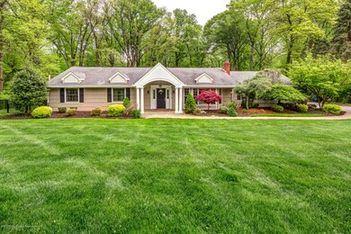 01_House Front-1