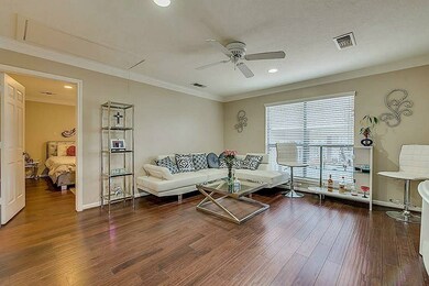 824 Yale St unit A, Houston, TX 77007 - photo 3