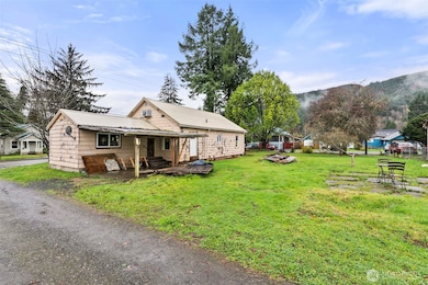 1507 Park Ave, Raymond, WA 98577 - photo 3