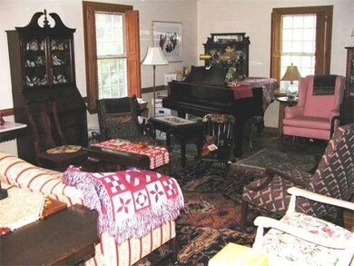 18 Meadow Wood Dr, South Deerfield, MA 01373 - photo 5