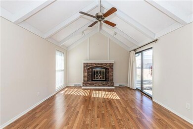 825 NW 19th St, Blue Springs, MO 64015 - photo 4