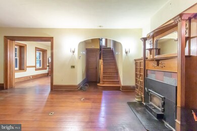 315 Copples Ln, Wallingford, PA 19086 - photo 4