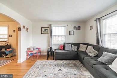 965 Greenbriar Ln, Springfield, PA 19064 - photo 5