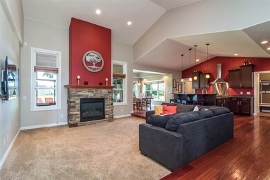 385 N Bergamont Blvd, Oregon, WI 53575 - photo 3