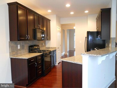 7666 Elmcrest Rd, Hanover, MD 21076 - photo 6