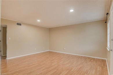 3830 Country Club Rd unit H, Winston Salem, NC 27104 - photo 6