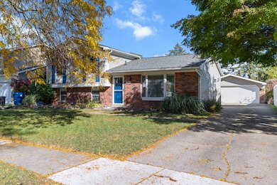 230 Selkirk St, Canton, MI 48187 - photo 2