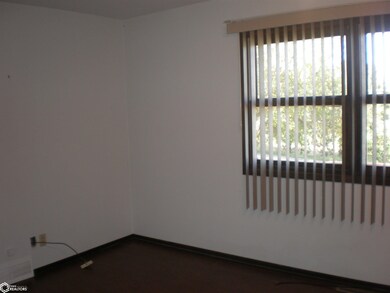 406 Garfield St, Shenandoah, IA 51601 - photo 4