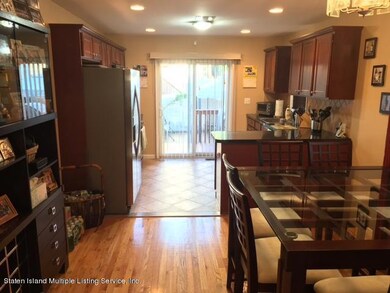 121 Hurlbert St, Staten Island, NY 10305 - photo 7