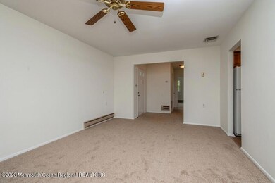 05_129WhittierRd_10001_LivingRoom_LowRes