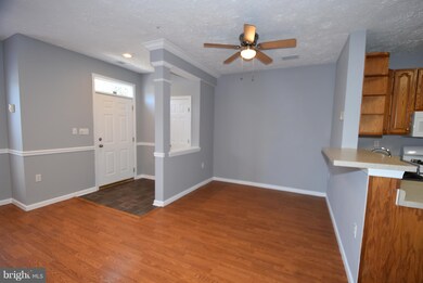 8735 Orchard Green Ct, Odenton, MD 21113 - photo 2