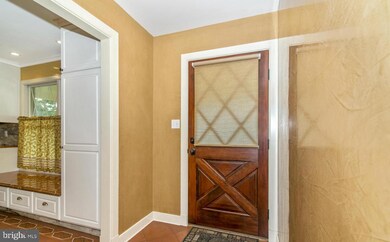 5603 Calvert Dr, Frederick, MD 21703 - photo 2