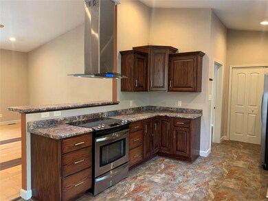 2832 Carrie Ann Cir, Poplar Bluff, MO 63901 - photo 2