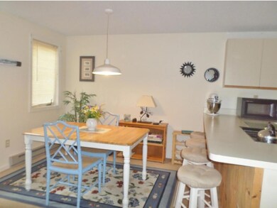 81 Richardson Trail unit 27, Campton, NH 03223 - photo 3