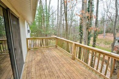 371 Blooming Laurel Dr, Hendersonville, NC 28792 - photo 6