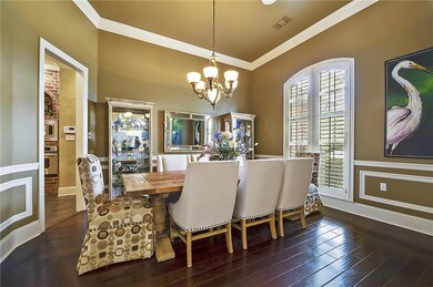 Formal dining with plantation shutters