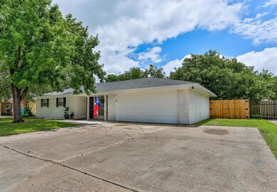 2018 Greenbriar Dr, Gainesville, TX 76240 - photo 3