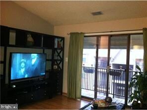 60 Voscek Ct unit E3, Lawrence Township, NJ 08648 - photo 2