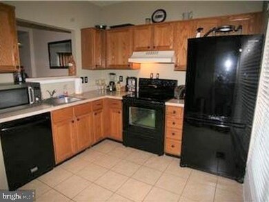 7013 Flag Harbor Dr, District Heights, MD 20747 - photo 3