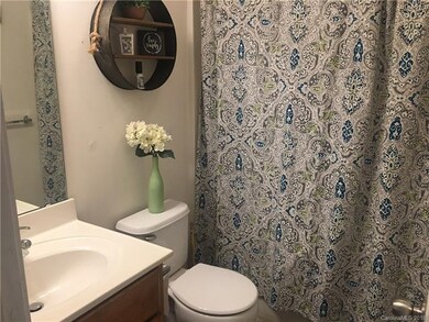 1012 Ayrshire Ln unit 59, Dallas, NC 28034 - photo 5