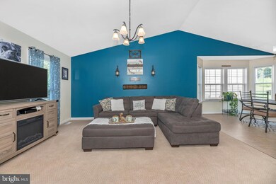 725 Brunswick St, Brunswick, MD 21716 - photo 6