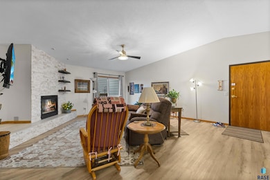 3300 3500 W unit 203, Sioux Falls, SD 57108 - photo 2