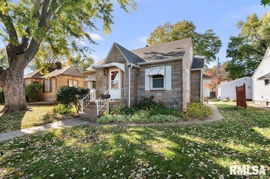 2308 Wilkes Ave, Davenport, IA 52804 - photo 2