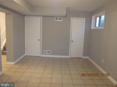 6400 Rolling Ridge Dr, Capitol Heights, MD 20743 - photo 6