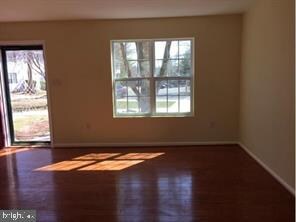 891 Saint Michaels Dr, Bowie, MD 20721 - photo 4