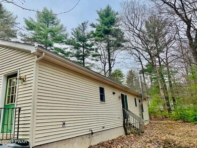 114 Hobblebush Ct, Milford, PA 18337 - photo 3