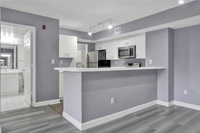 Kitchen/Dining Area