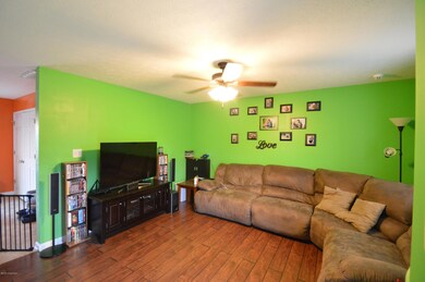 434 Gentry Ln, Mount Washington, KY 40047 - photo 2