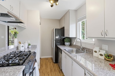 2137 Arroyo Ct unit 4, Pleasanton, CA 94588 - photo 7