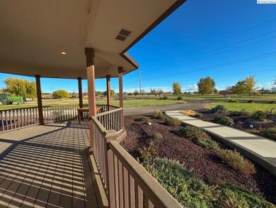 699 E Alexander Rd, Sunnyside, WA 98944 - photo 4