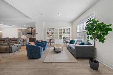 2022 Killian Dr. NE